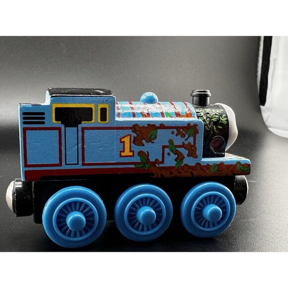 Mud Covered Thomas The Train Wooden Railway Vtg 2003 Learning Curve Engine - Picture 7 of 13